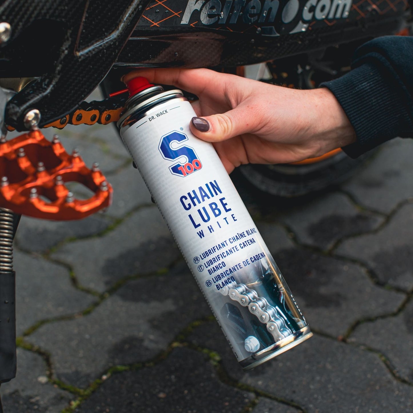 Chain Maintenance:- White Chain Spray