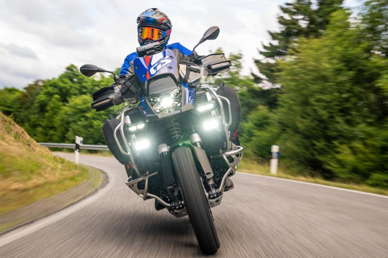 BMW R 1300 GS Adventure - LED Auxillary lights Microflooter 3.0