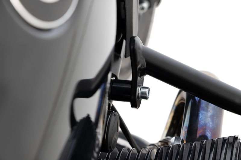 BMW R 12 nineT Ergonomics - Engine Guard Widening Set