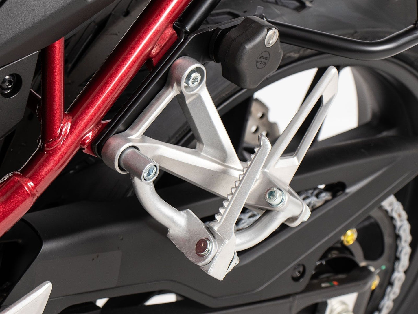Honda CB 750 Hornet Ergonomics - Pillion Footrest lowering Kit