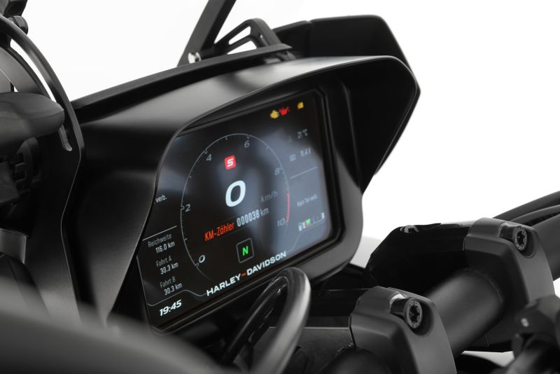 Glare Shield Ergonomics – TFT 6.8” Cockpit