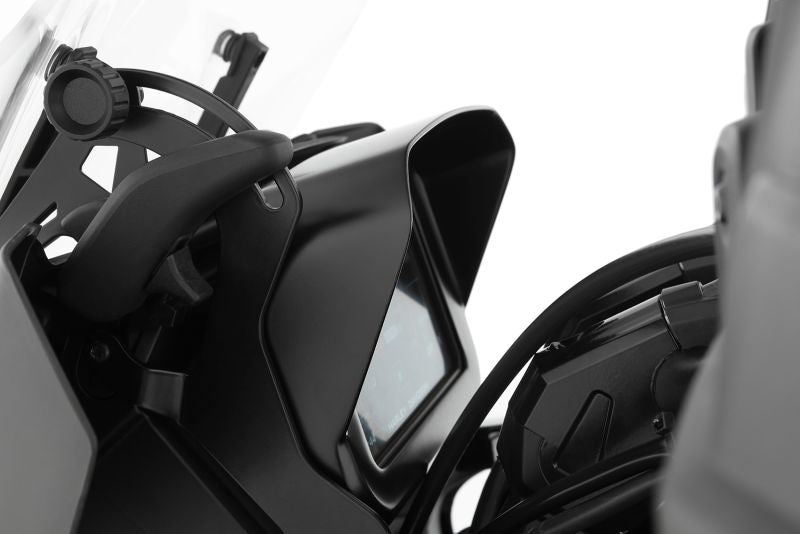 Glare Shield Ergonomics – TFT 6.8” Cockpit