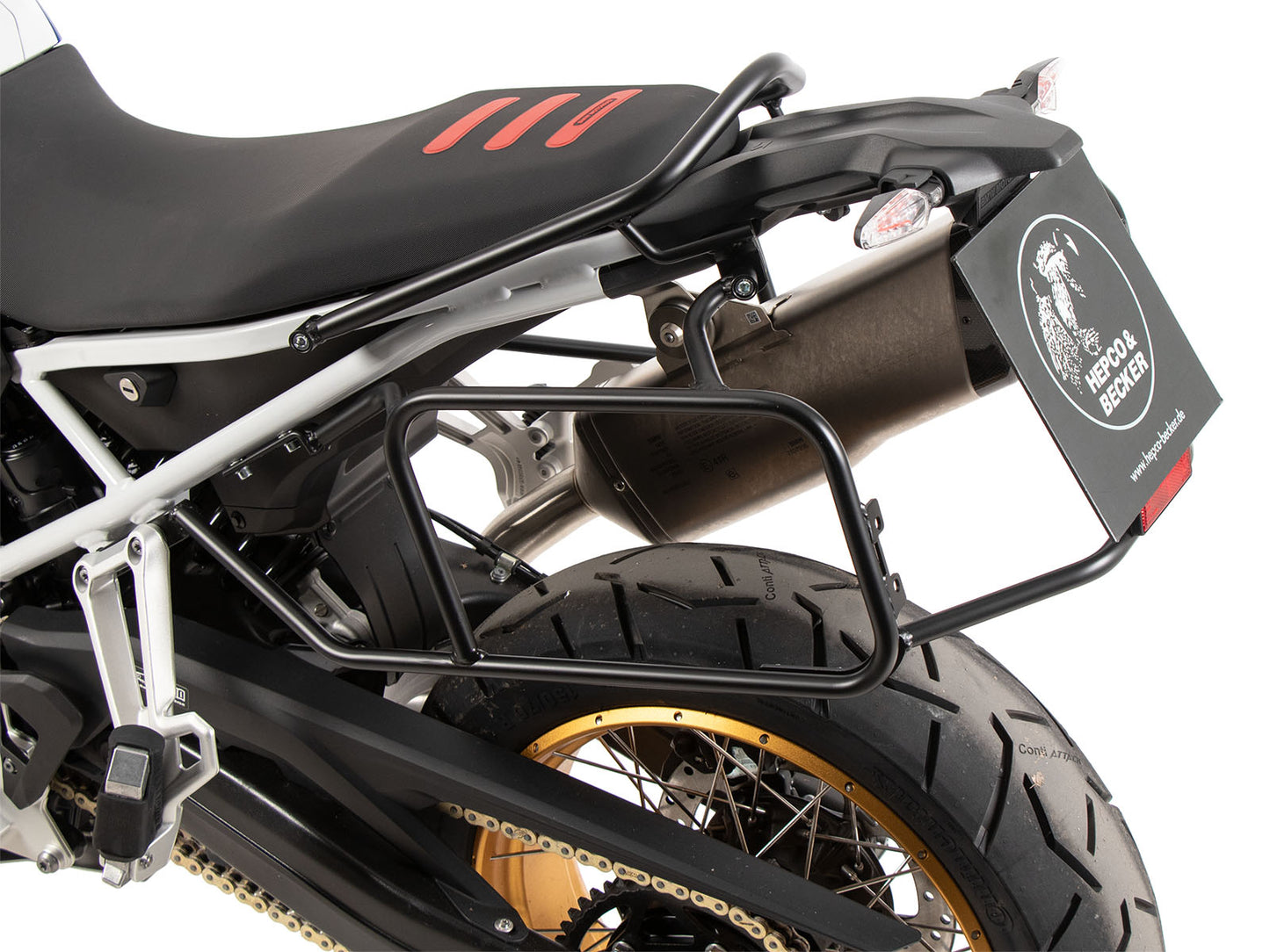 BMW F 900 GS Ergonomics - Grab Rail