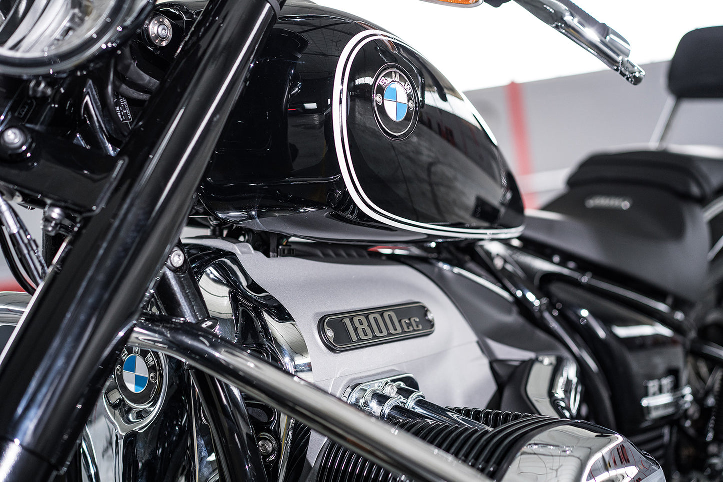 BMW R18 Protection - Engine Guard
