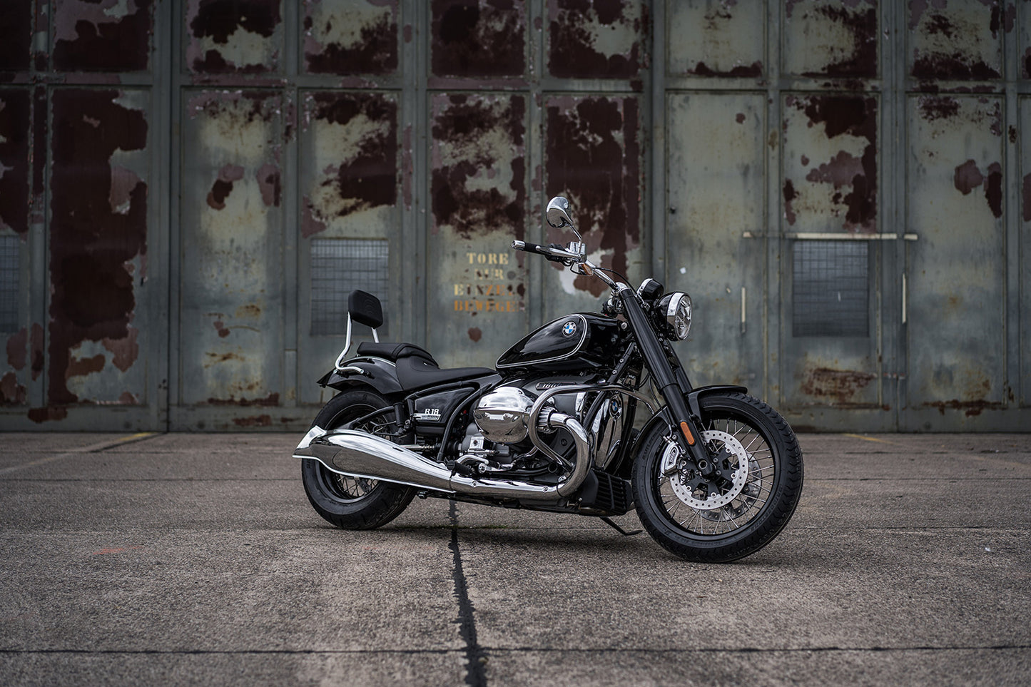 BMW R18 Ergonomics - Backrest