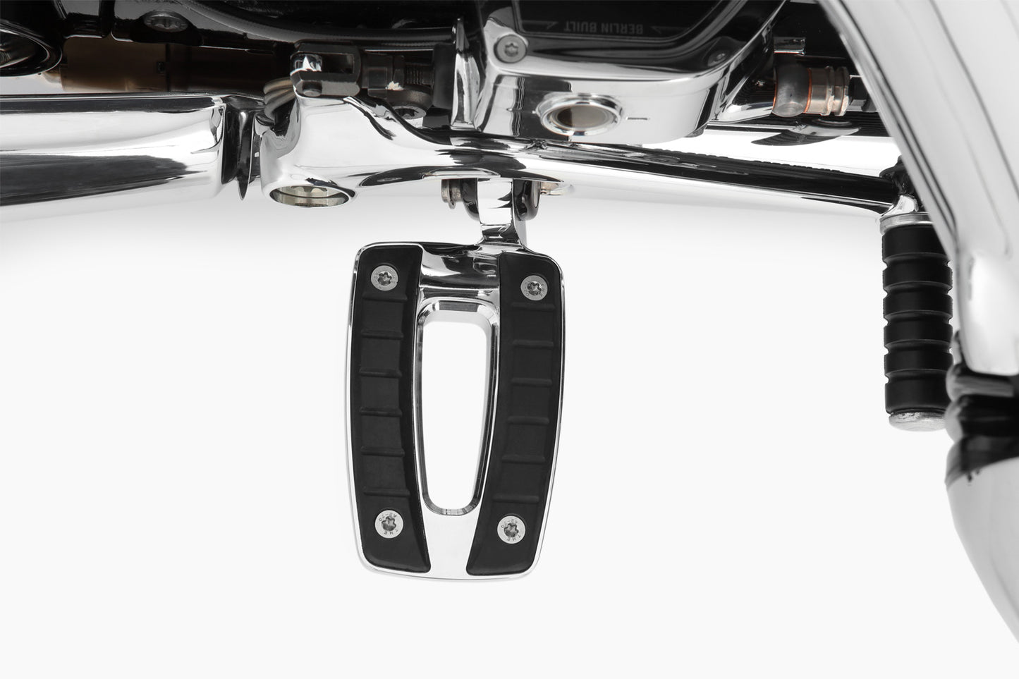 BMW R18 Ergonomics - Footpegs