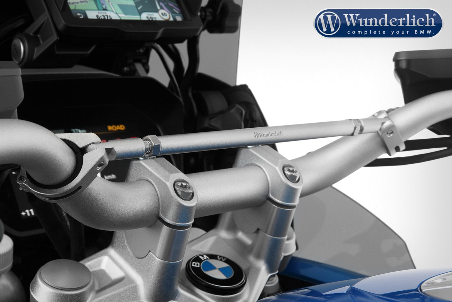 BMW G 310 R Ergonomics - Handlebar Cross-Strut.
