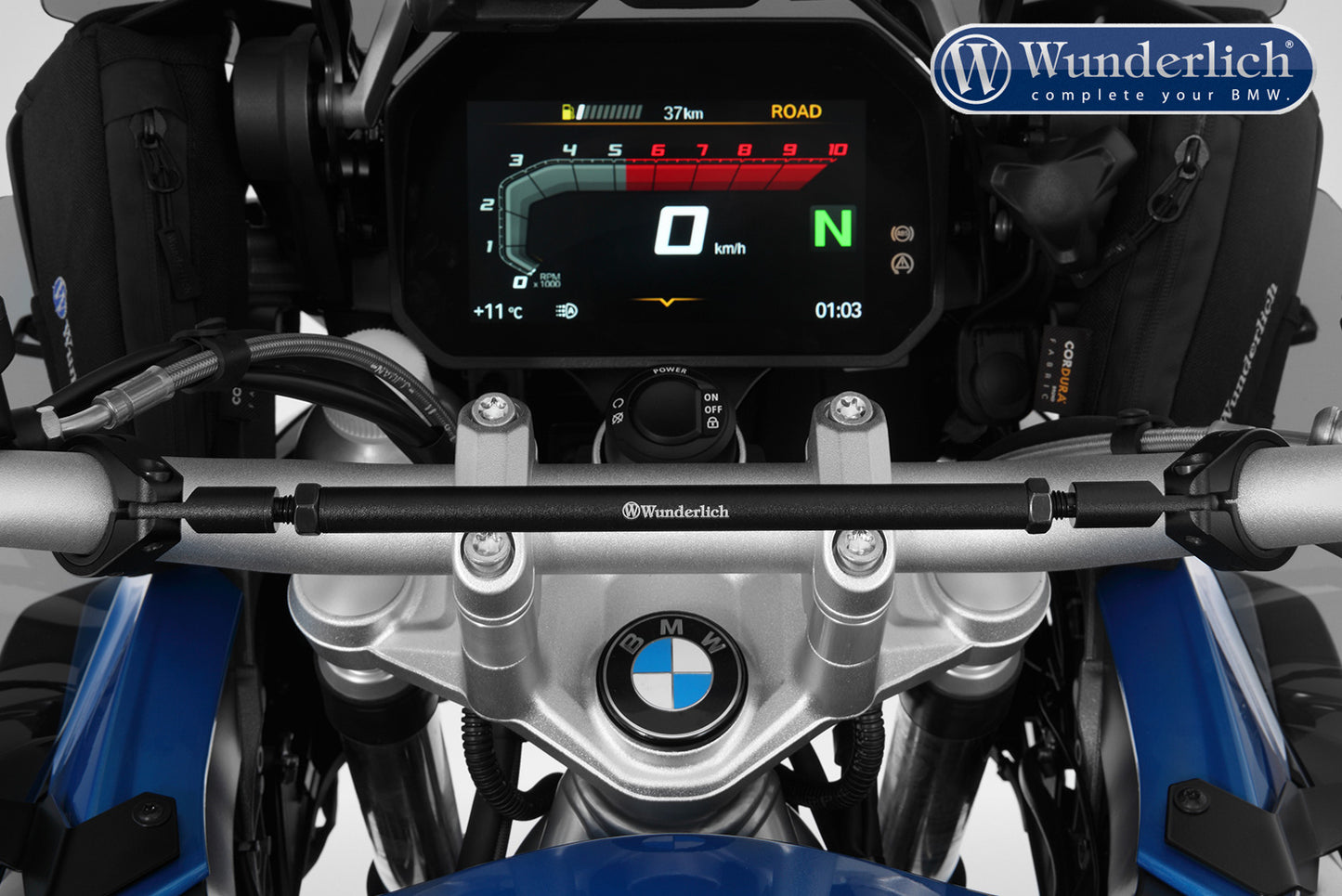 BMW G 310 R Ergonomics - Handlebar Cross-Strut.
