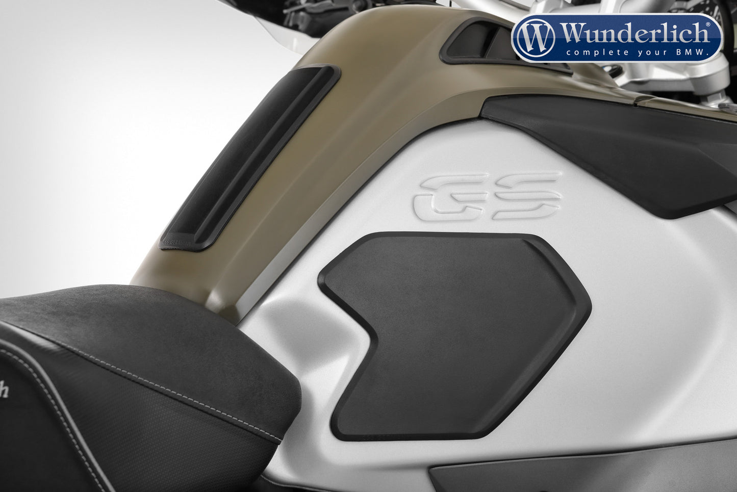 BMW R1200GSA Ergonomics - Tank Pads.