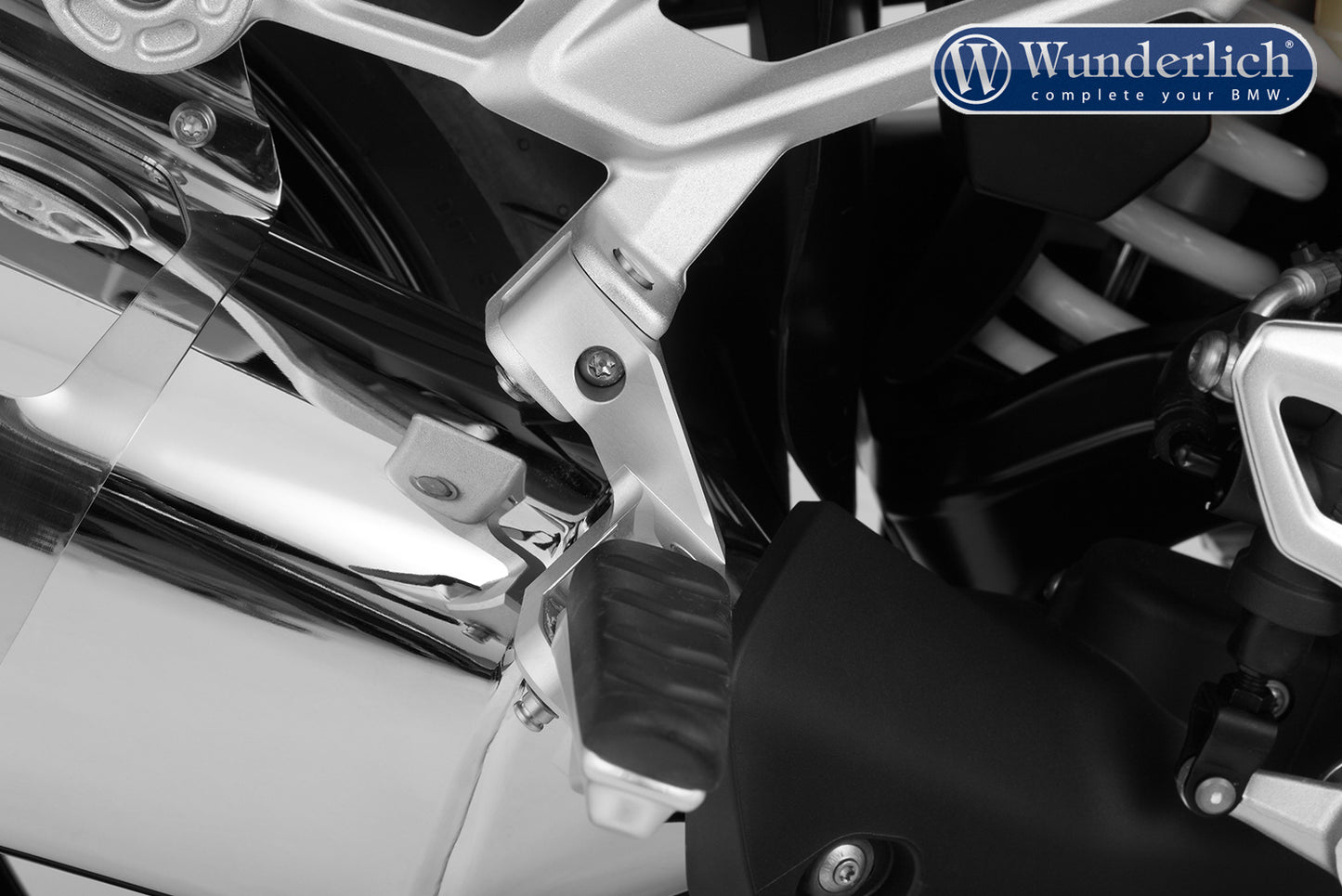 BMW R1250R Ergonomics - Passenger Footrest Lowering Kit.