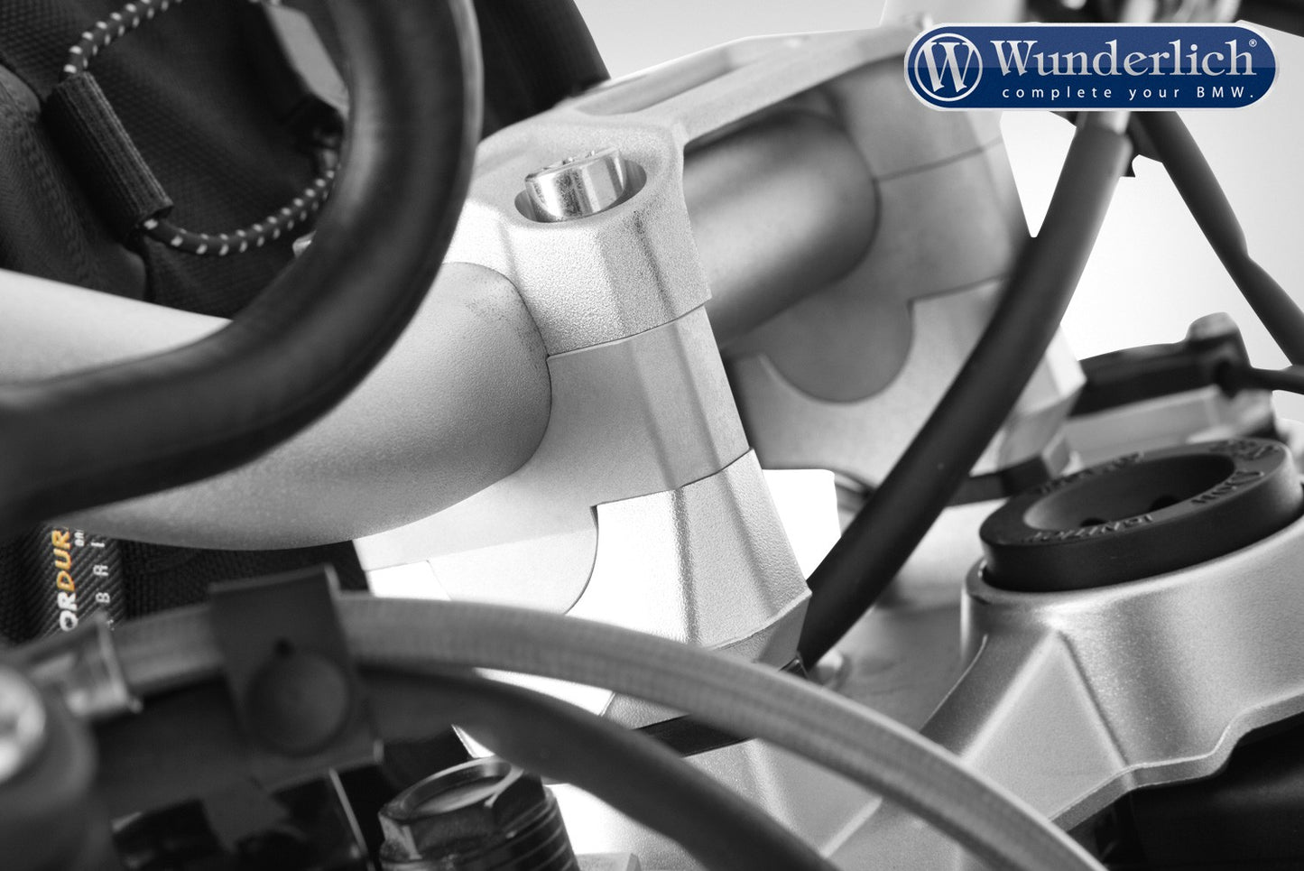 BMW S1000R Ergonomics - Risers +20mm.
