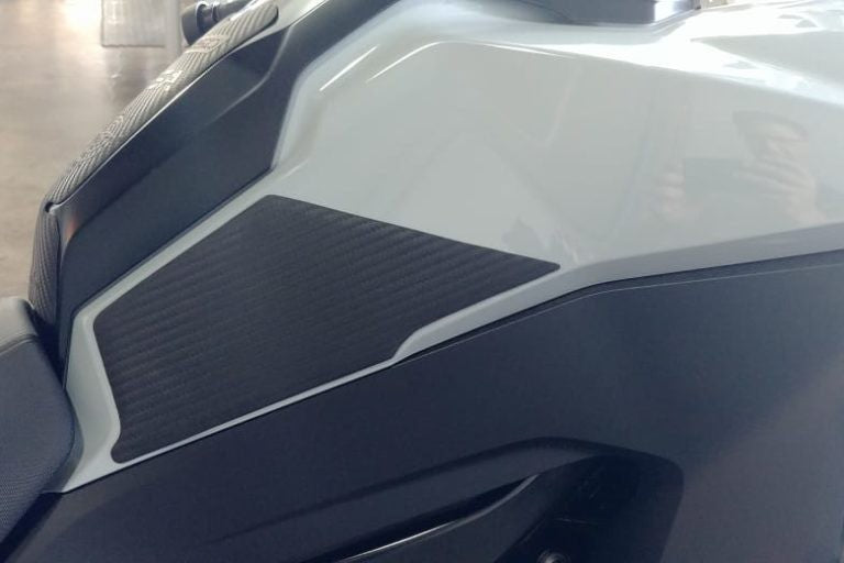 BMW F 850GSA Ergonomics - Knee Pad