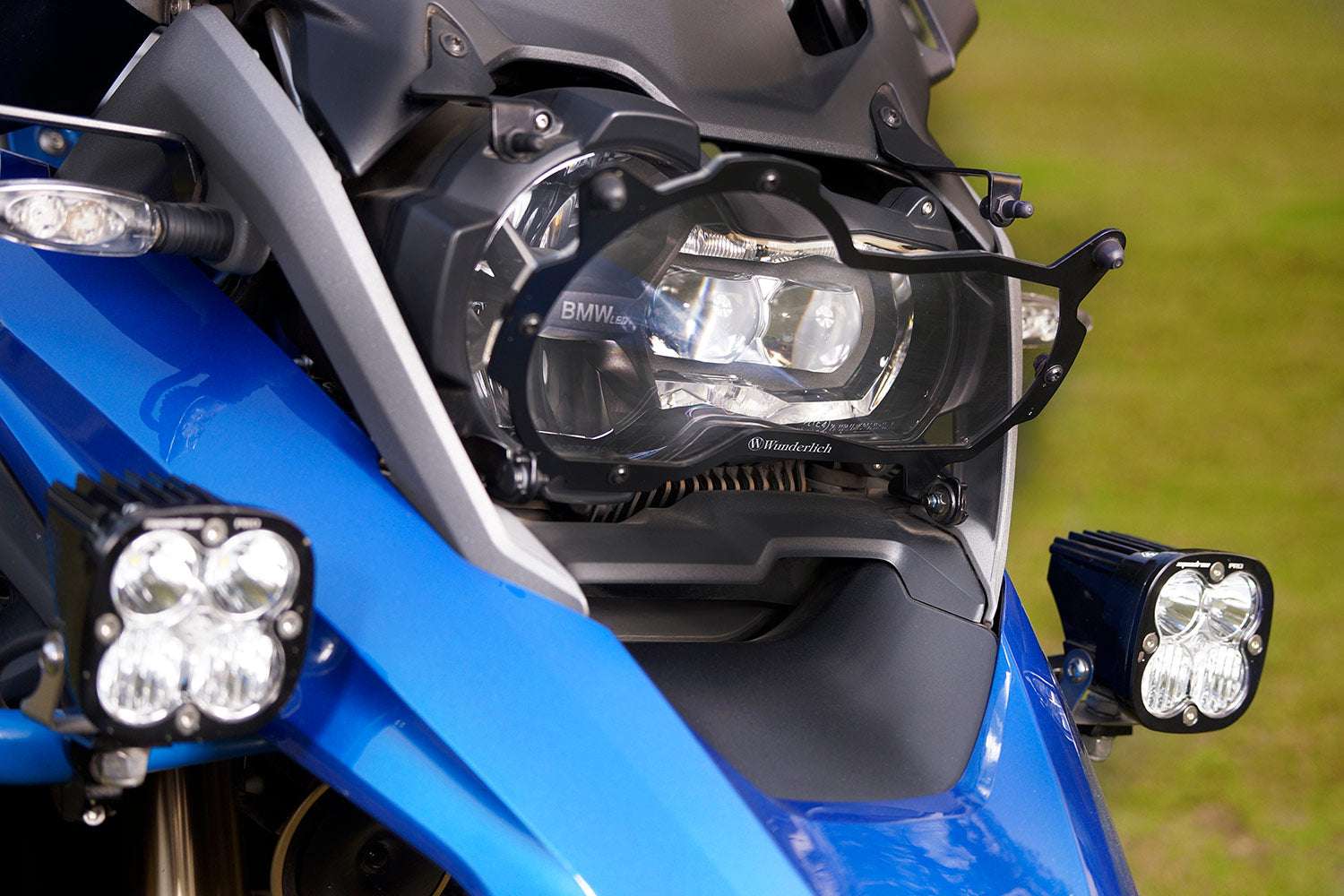 Aux LED 9800 Lu (Pair) - Squadron PRO.
