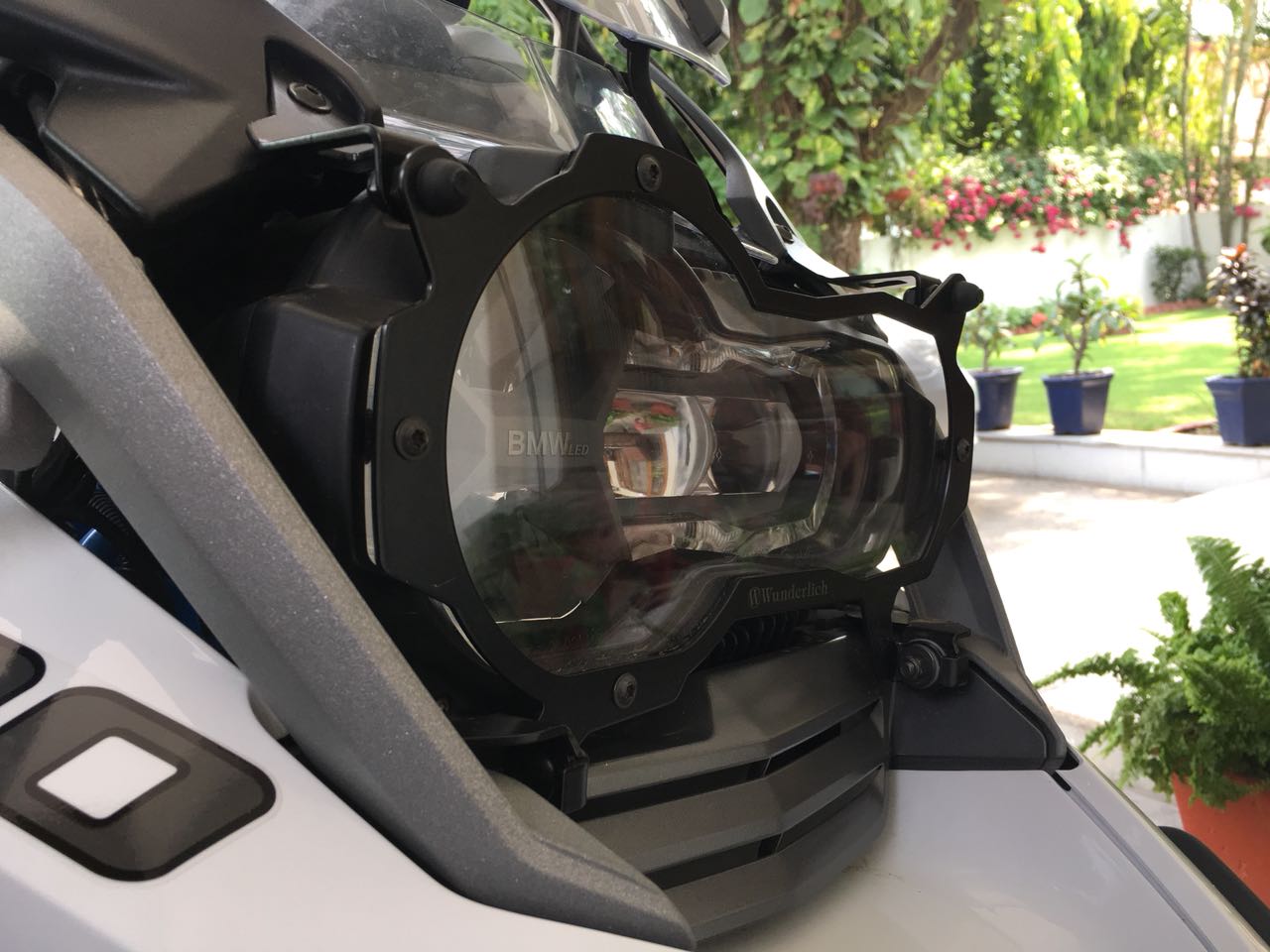 BMW R1250GS Protection - Headlight Guard Foldable (Lexan Clear).