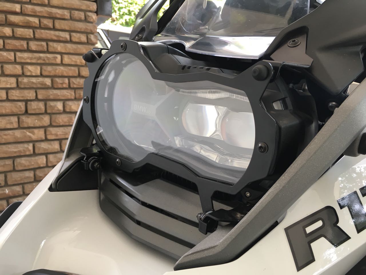 BMW R1250GS Protection - Headlight Guard Foldable (Lexan Clear).