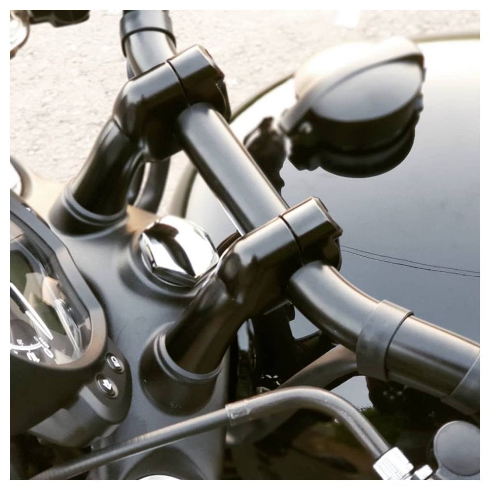 Triumph Ergonomics - Riser "Pull and Back" (22mm).