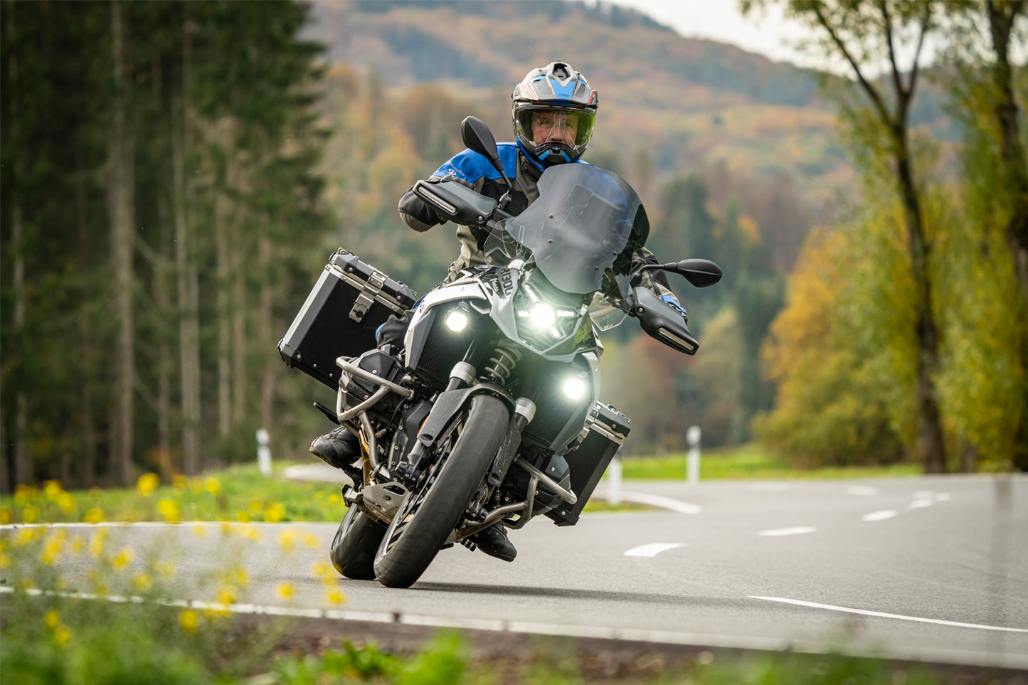 BMW R 1300 GS Ergonomics - Passenger Footrest Lowering Kit