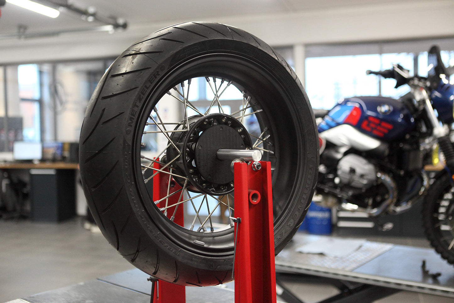 Wheel Balancing Tool for BMW