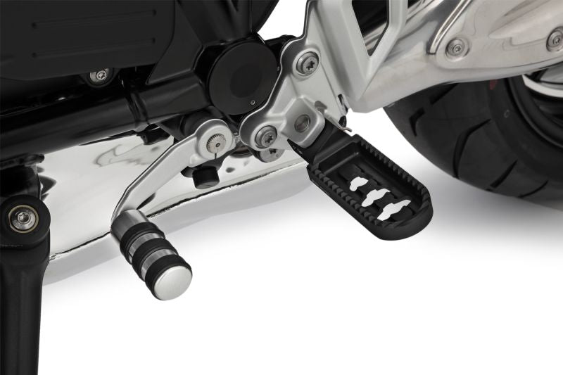 BMW R 1300 R Ergonomics - Lowering footrests ERGO-COMFORT