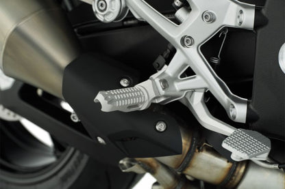 BMW M 1000 R Ergonomics - Lowering footrests ERGO-COMFORT