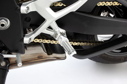 BMW M 1000 R Ergonomics - Lowering footrests ERGO-COMFORT