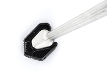 BMWS 1000 XR Ergonomics - Side Stand Enlargement