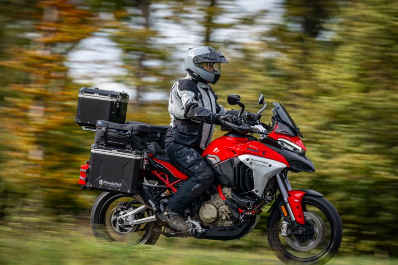 DUCATI Multistrada V4 Ergonomics -"Active Comfort" (Heating) Rider Seat
