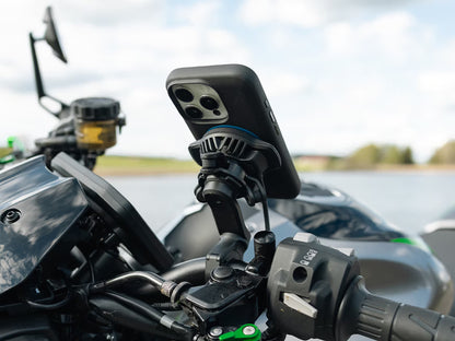 Weatherproof Wireless Charging Head Quad Lock®