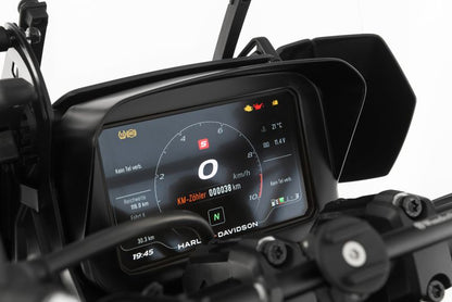 Glare Shield Ergonomics – TFT 6.8” Cockpit