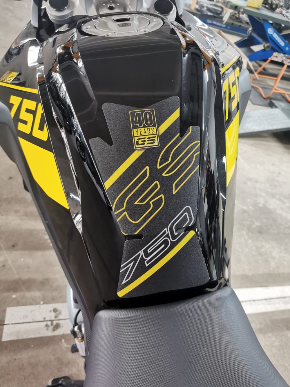 BMW F750GS Ergonomics - Tank Pad