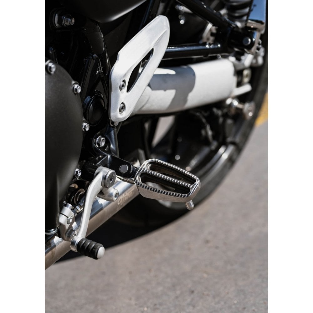 Triumph Bonneville Ergonomics - FootPegs (Ranger) Solo Rider Set