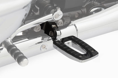 BMW R18 Ergonomics - Footpegs