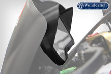 BMW K1600 All  Ergonomics - Cockpit Glare Protection.