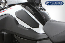 BMW F 850GS Ergonomics - Tank Pad.