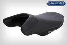 BMW R1250R Ergonomics - "Active Comfort" seat.