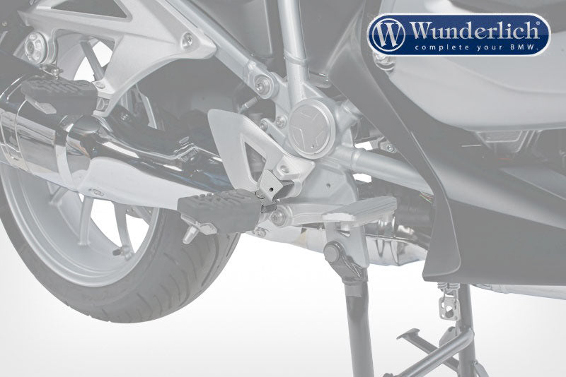 BMW R 1200 RT LC Ergonomics - Footrest Lowering.