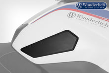 BMW R1250R Ergonomics - Tank Pads.