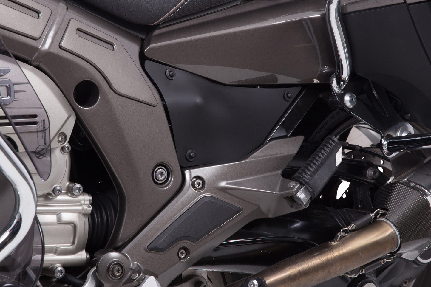 BMW K1600GT/GTL - Side Cover kit