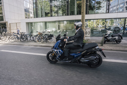 BMW C 400 X Ergonomics - Throttle Lock