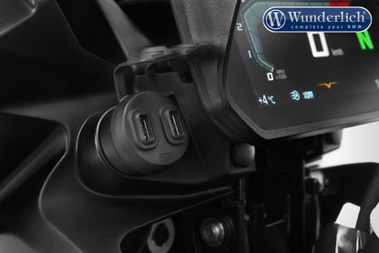 USB dual socket - Black.