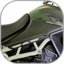 Triumph Tiger 900 Rally Ergonomics - Knee Pad