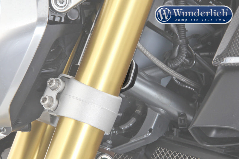 BMW R1200R Ergonomics - Steering Stopper.