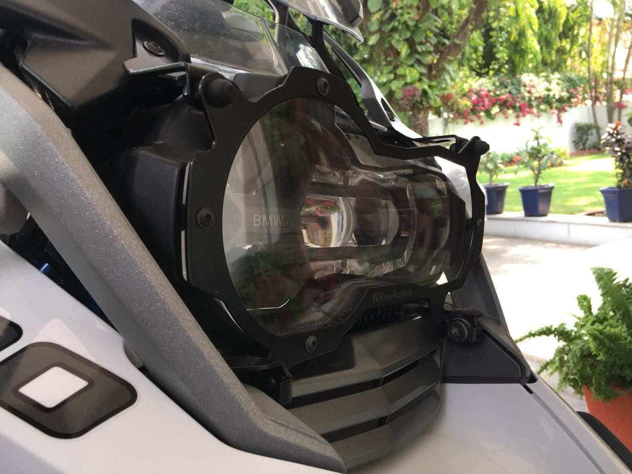 BMW R1200GSA Protection - Headlight Guard Foldable (Lexan Clear).