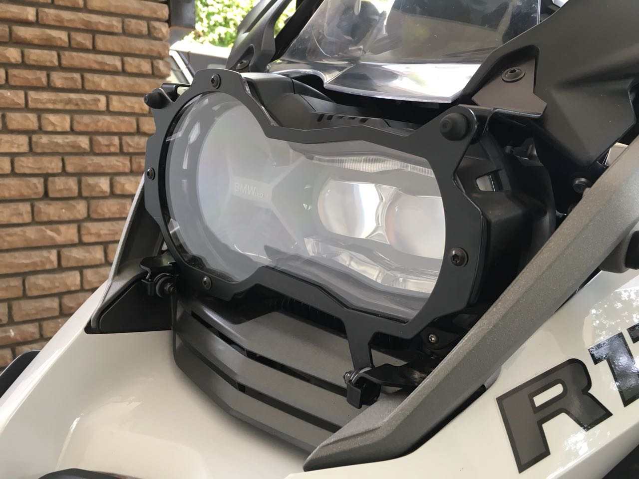 BMW R1200GSA Protection - Headlight Guard Foldable (Lexan Clear).