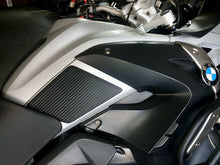 BMW K 1300 S Ergonomics - Knee Pad.