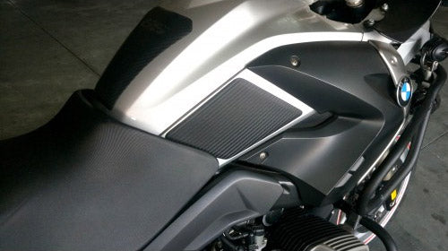 BMW K 1300 S Ergonomics - Knee Pad.