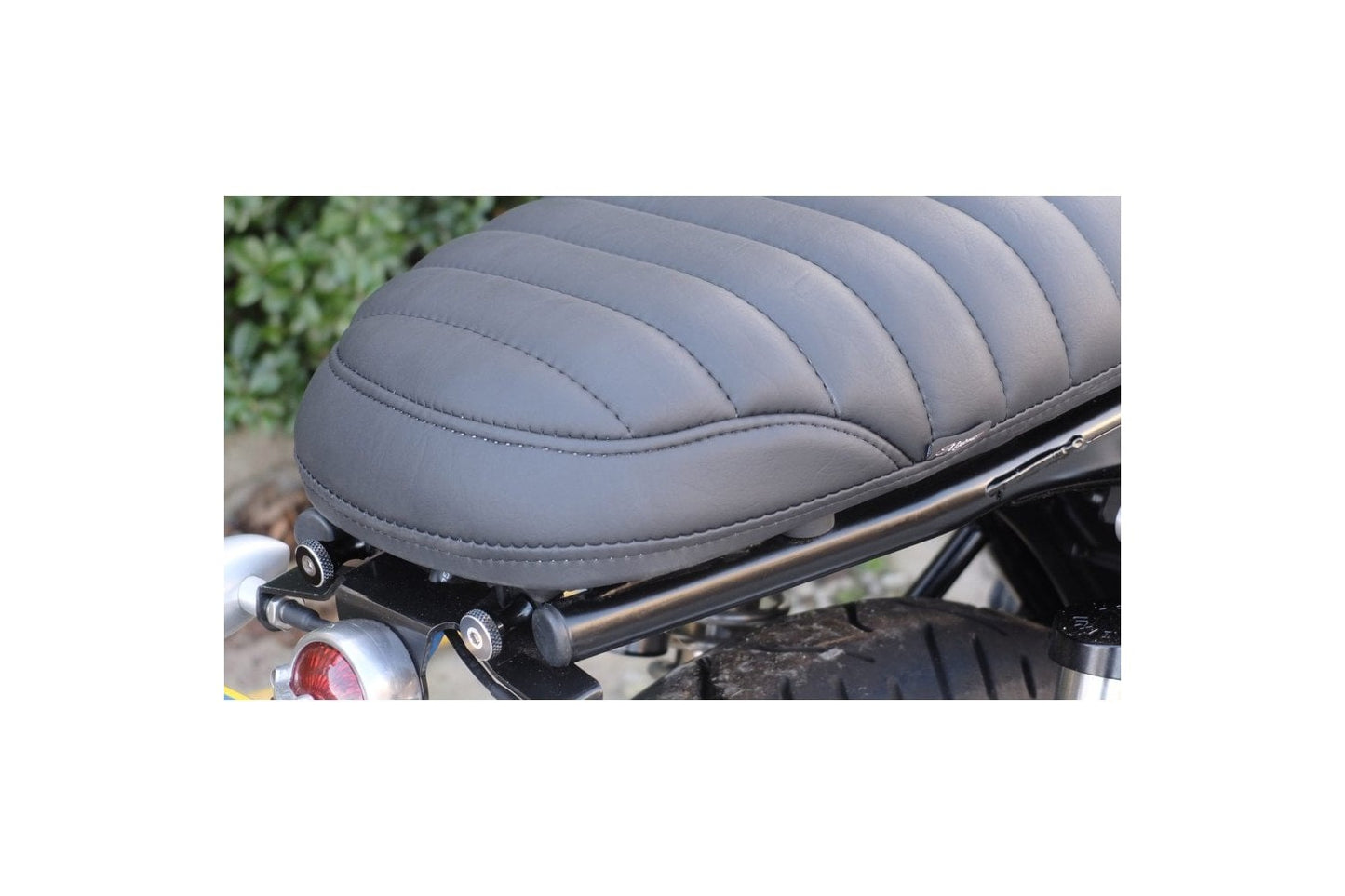 Triumph Bonville Seat- Skinny Black (The Krait)
