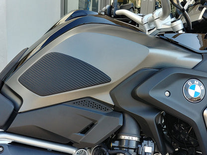 BMW R 1200GS LC Ergonomics - Knee Pad.