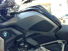 BMW R 1200GS LC Ergonomics - Knee Pad.
